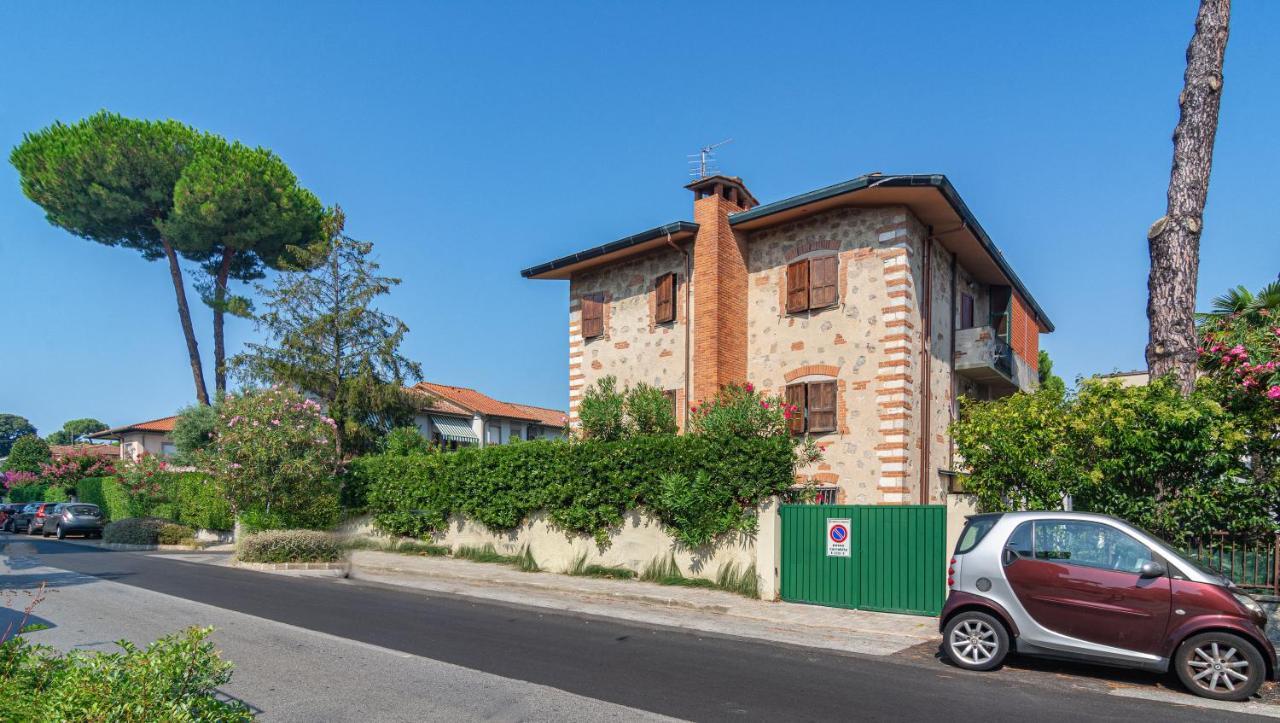 Villa Il Fortino ลิโด ดิ กามาโยเร ภายนอก รูปภาพ