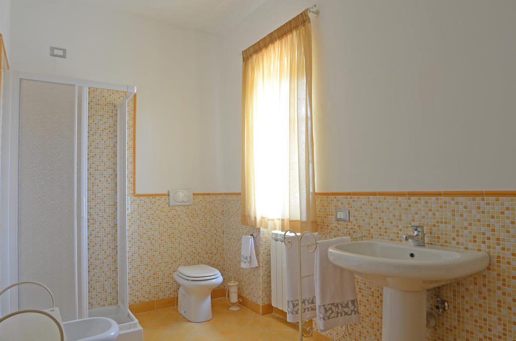 Villa Il Fortino ลิโด ดิ กามาโยเร ห้อง รูปภาพ