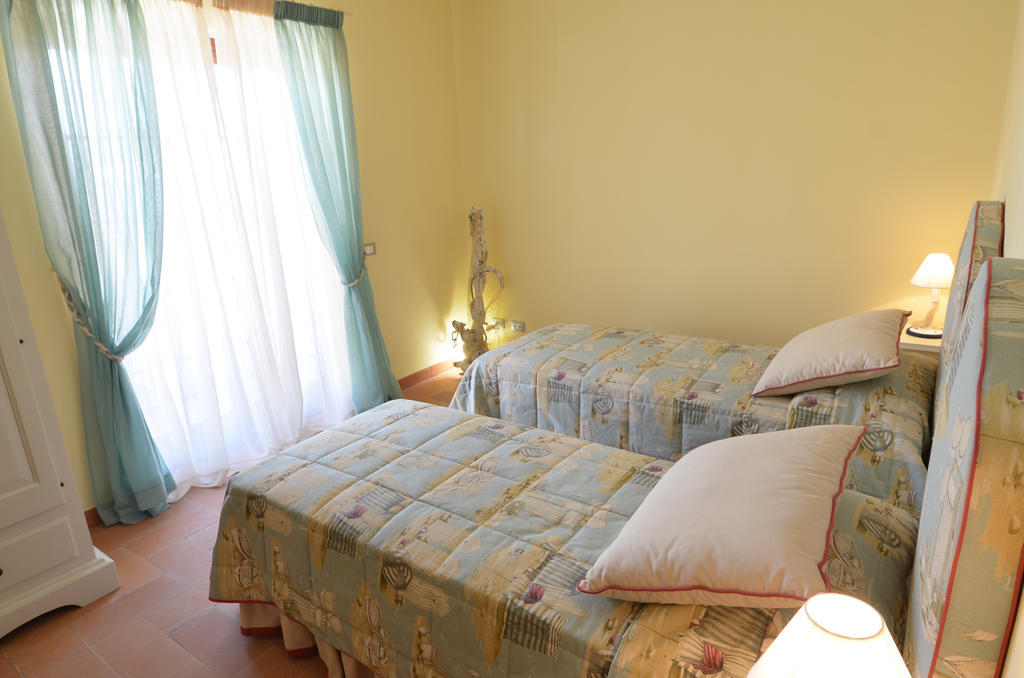 Villa Il Fortino ลิโด ดิ กามาโยเร ห้อง รูปภาพ