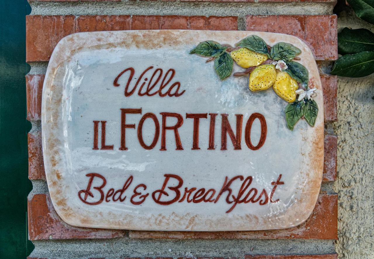 Villa Il Fortino ลิโด ดิ กามาโยเร ภายนอก รูปภาพ