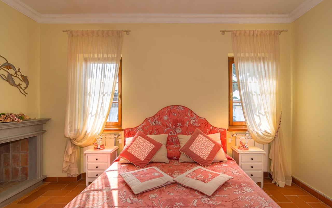 Villa Il Fortino ลิโด ดิ กามาโยเร ภายนอก รูปภาพ